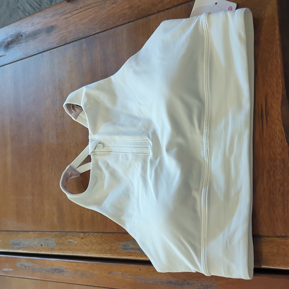 NWT high neck energy sports bra
